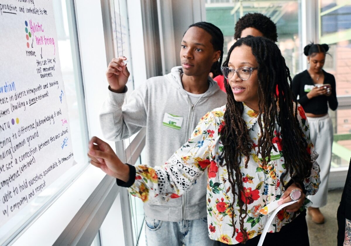 584327821_1582463513724426_2226868201566663505_n